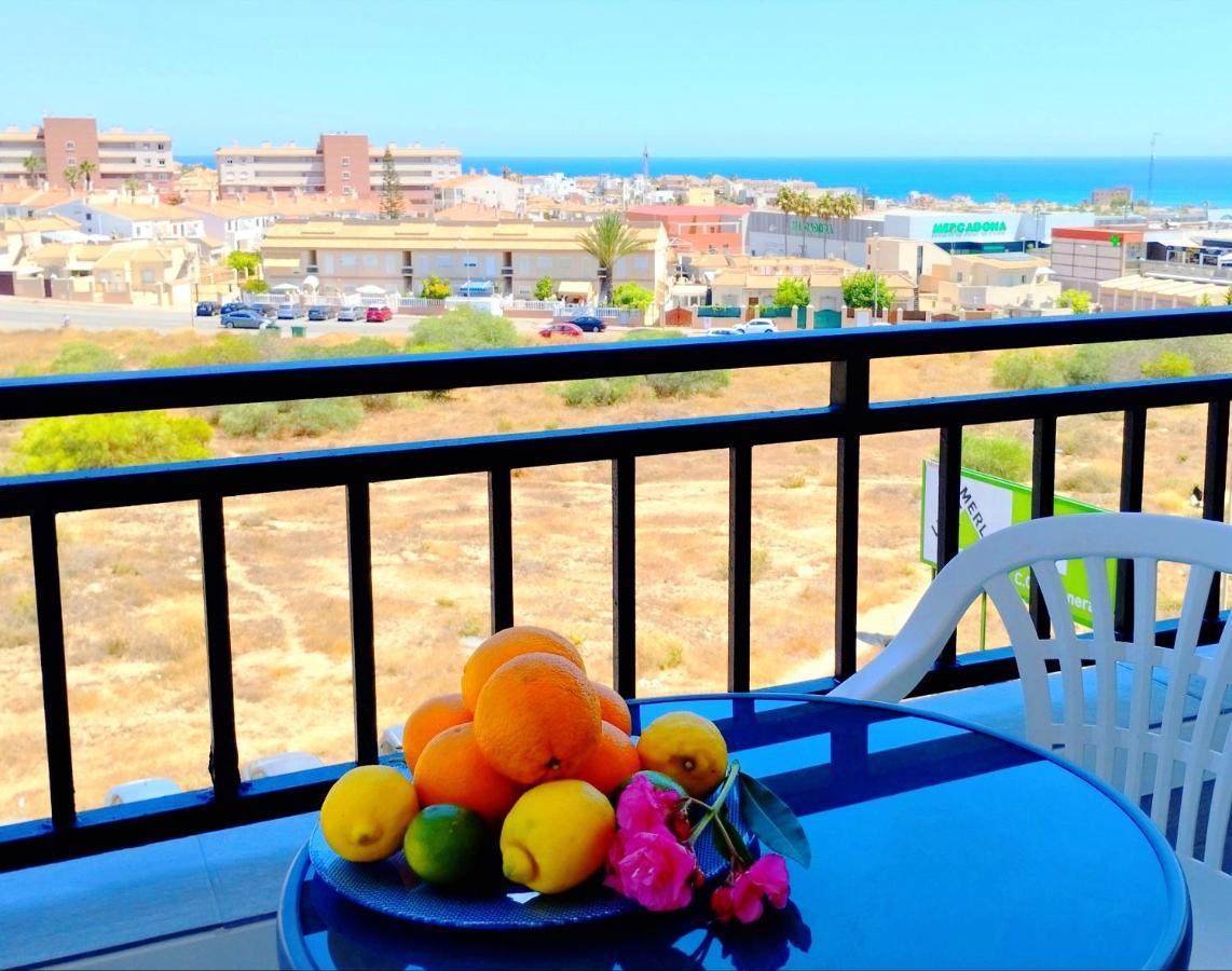 Studio With Terrace And Pool Torrevieja Kültér fotó